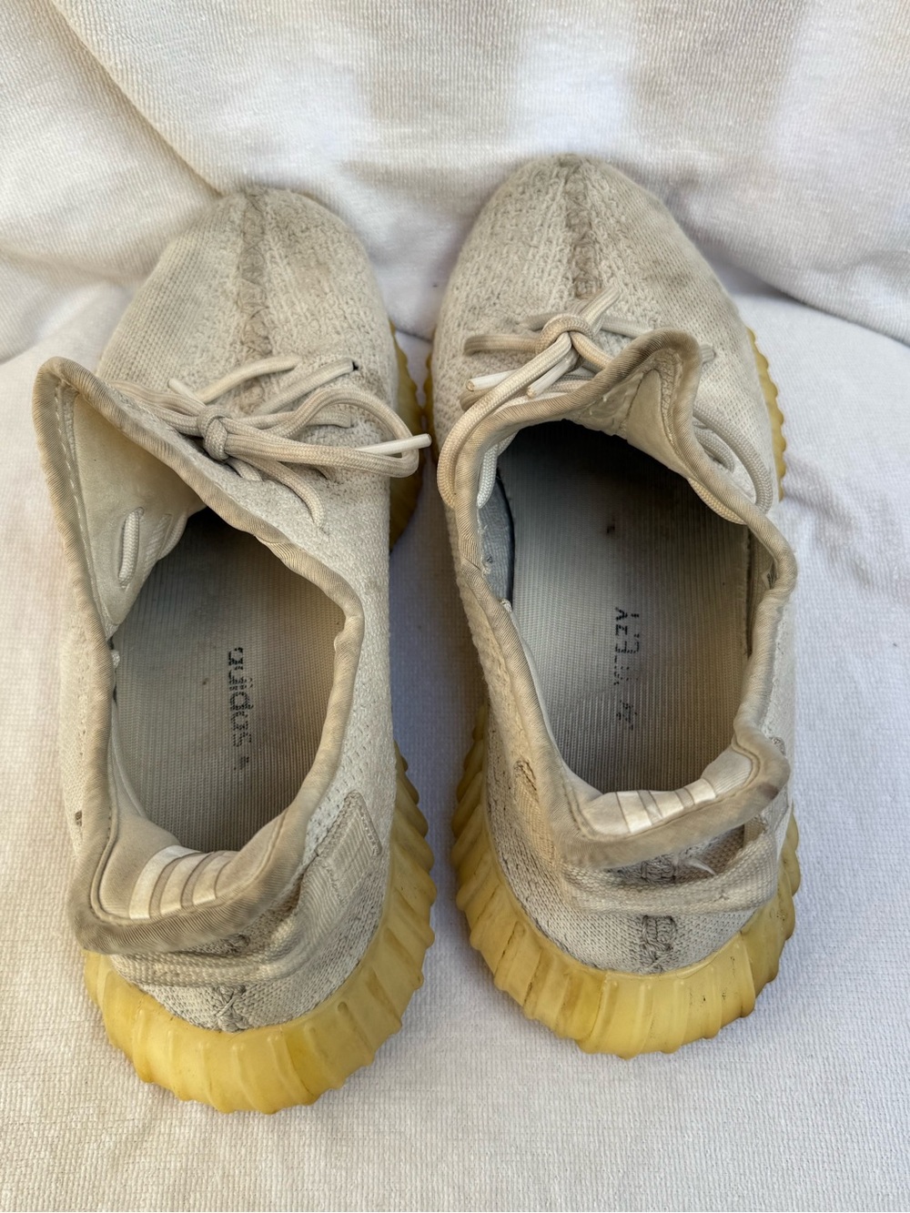 Adidas Yeezy - Picture 3 of 5